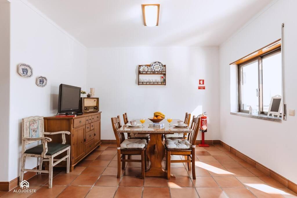 Casa Do Patio - 3 Bedrooms, Ponte Rol Torres Vedras Exterior foto